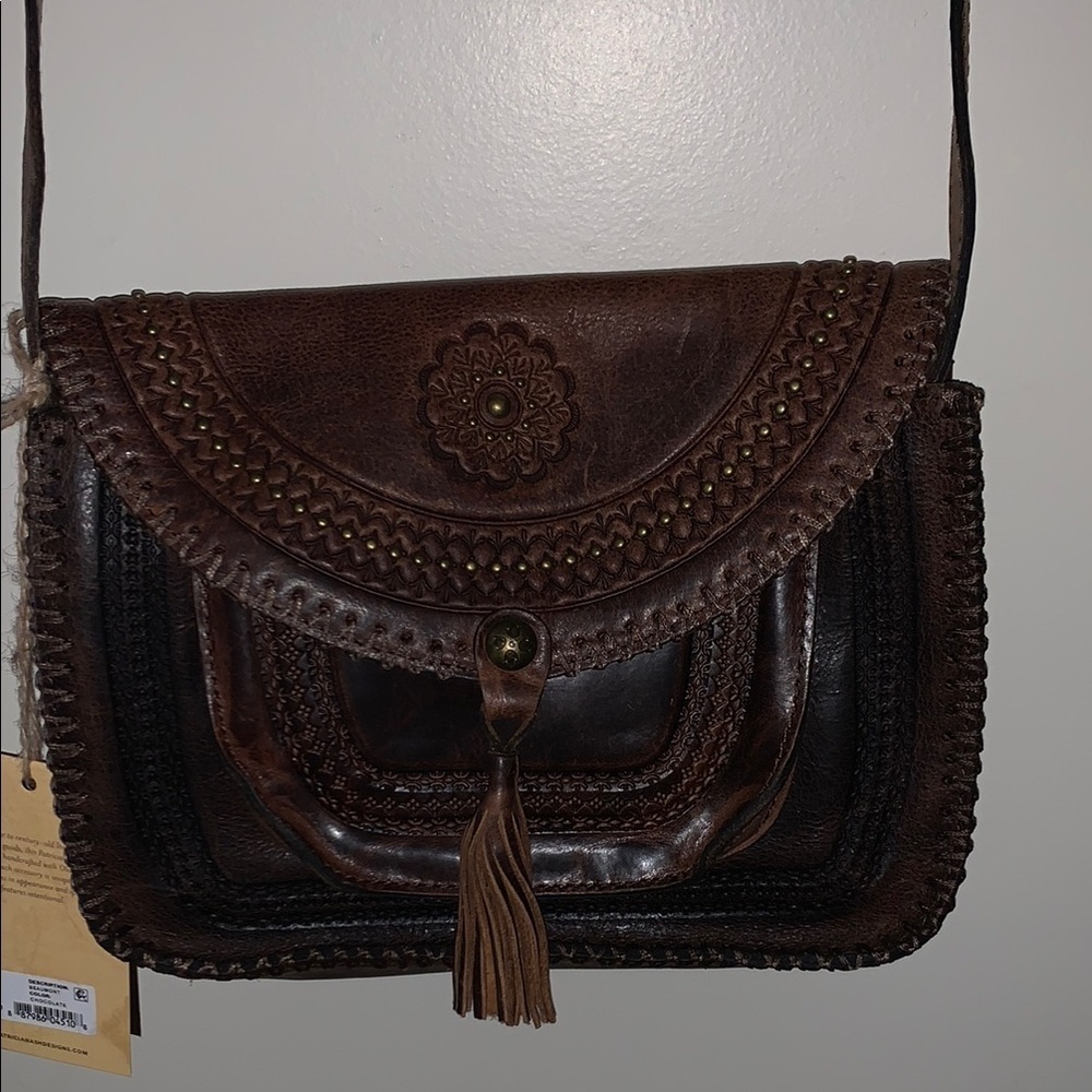 BNWT Brown Leather Crossbody Beaumont Style Bag by Patricia Nash - Picture 2 of 14